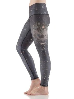 Teeki Run With Wolves Hot Pants Yoga Leggings Limited Edition Size Small